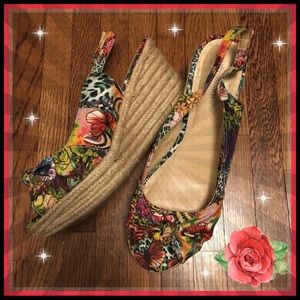 Dress Barn Wedge Peeptoe Floral Wedge Sandals - image 1